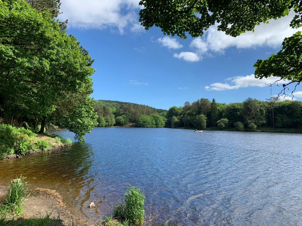 A Lancashire stroll with 3 reservoirs, 2 pubs and 1&nbsp;woodland