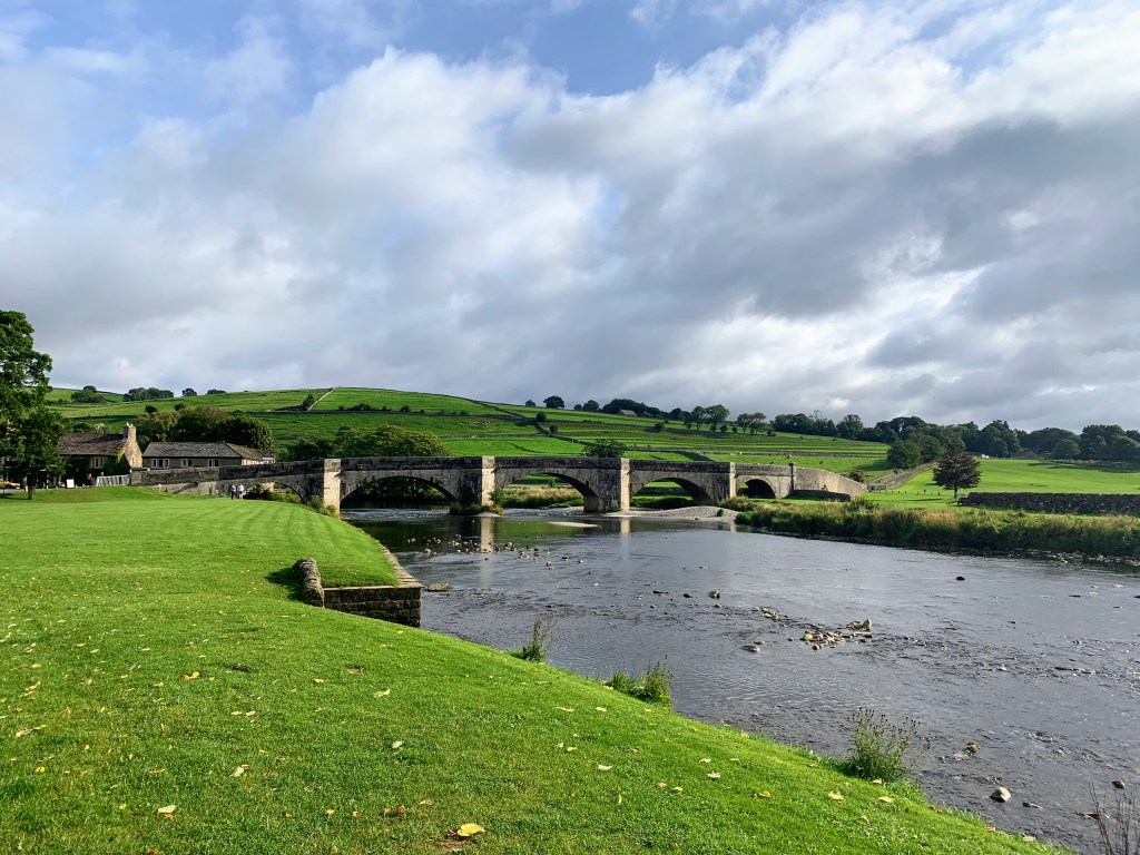 12 miles hike in the Yorkshire Dales from the picturesque village of Burnsall. Stunning views of the Wharfedale from Cracoe fell and Rylestone Cross