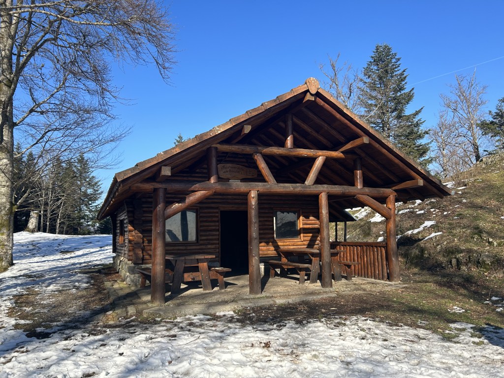 An 11 miles scenic route in the Vosges Mountains in France. With a hot meal at an Auberge half way through the hike (and at 1,000 m of elevation!) - This image will take you to the video of the route and all pictures from the hike